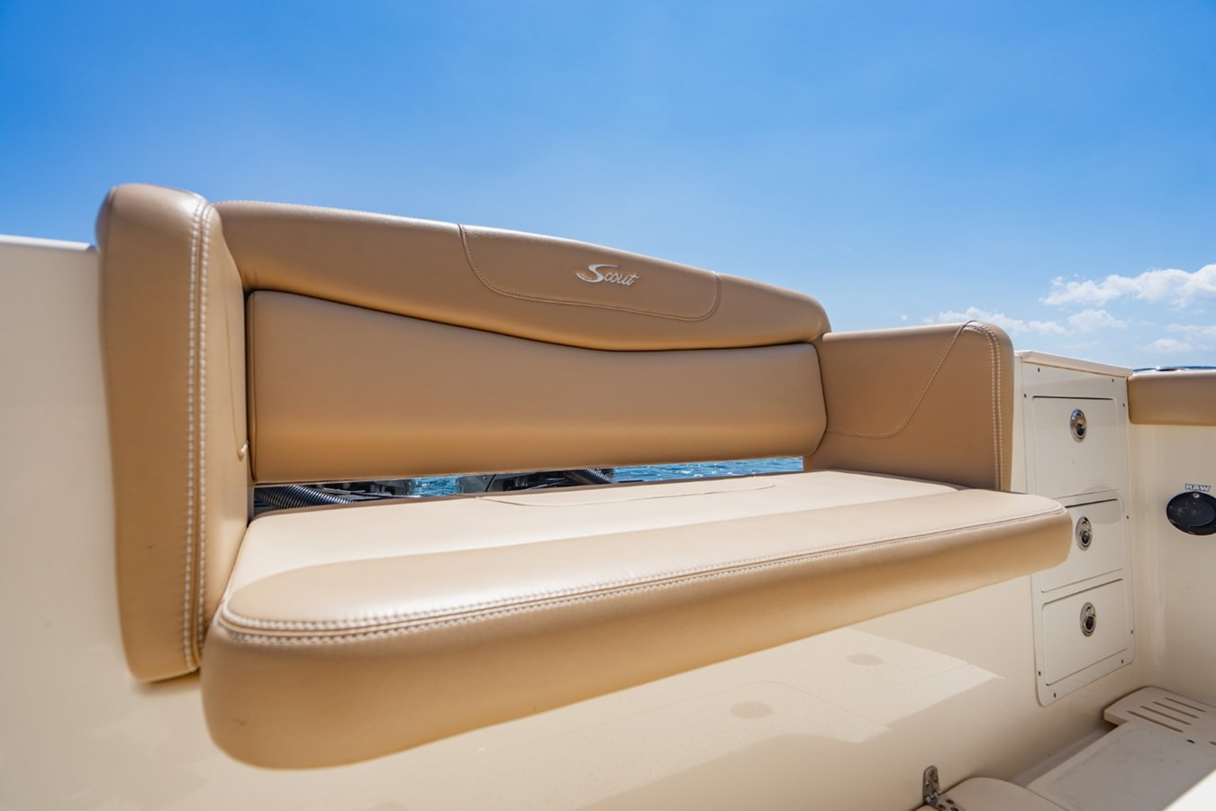 https://arconyachts.ams3.digitaloceanspaces.com/183630/conversions/large_4757040-optimize.jpg