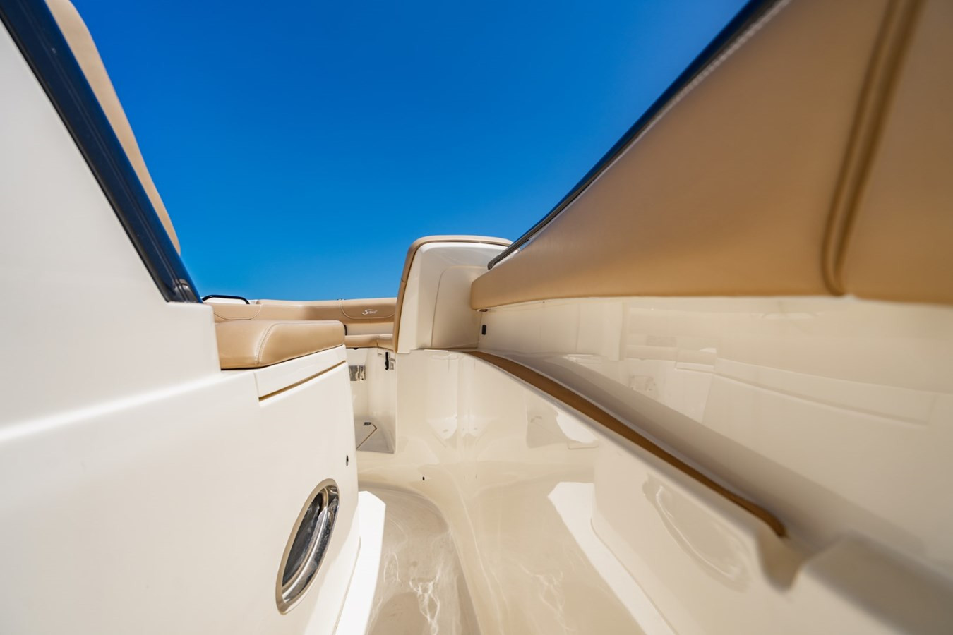 https://arconyachts.ams3.digitaloceanspaces.com/183658/conversions/large_4757049-optimize.jpg