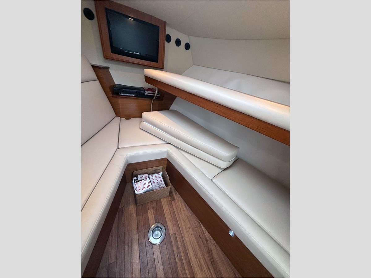 https://arconyachts.ams3.digitaloceanspaces.com/183660/conversions/large_4845233-optimize.jpg