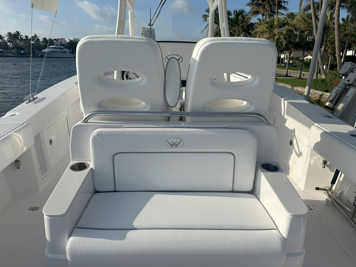 https://arconyachts.ams3.digitaloceanspaces.com/183706/conversions/large_4151520-optimize.jpg