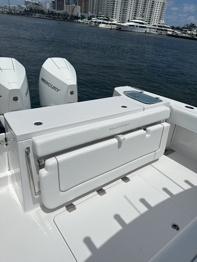 https://arconyachts.ams3.digitaloceanspaces.com/183709/conversions/large_4151531-optimize.jpg