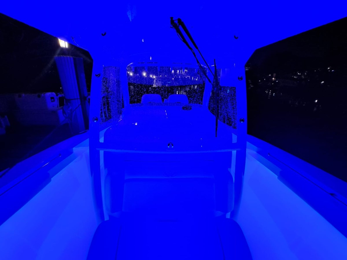 https://arconyachts.ams3.digitaloceanspaces.com/183742/conversions/large_4160949-optimize.jpg