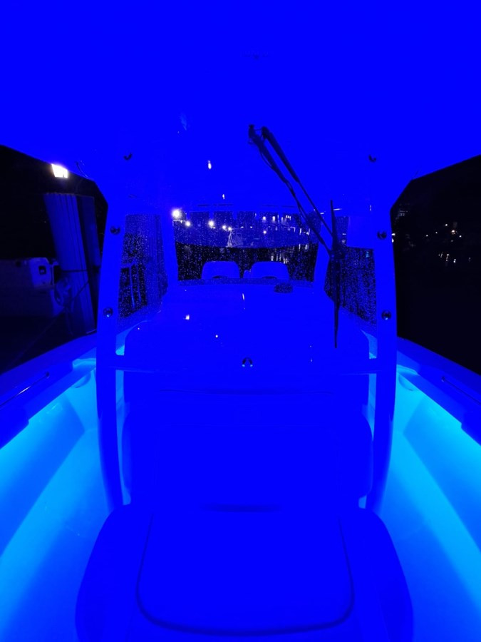 https://arconyachts.ams3.digitaloceanspaces.com/183751/conversions/large_4160952-optimize.jpg