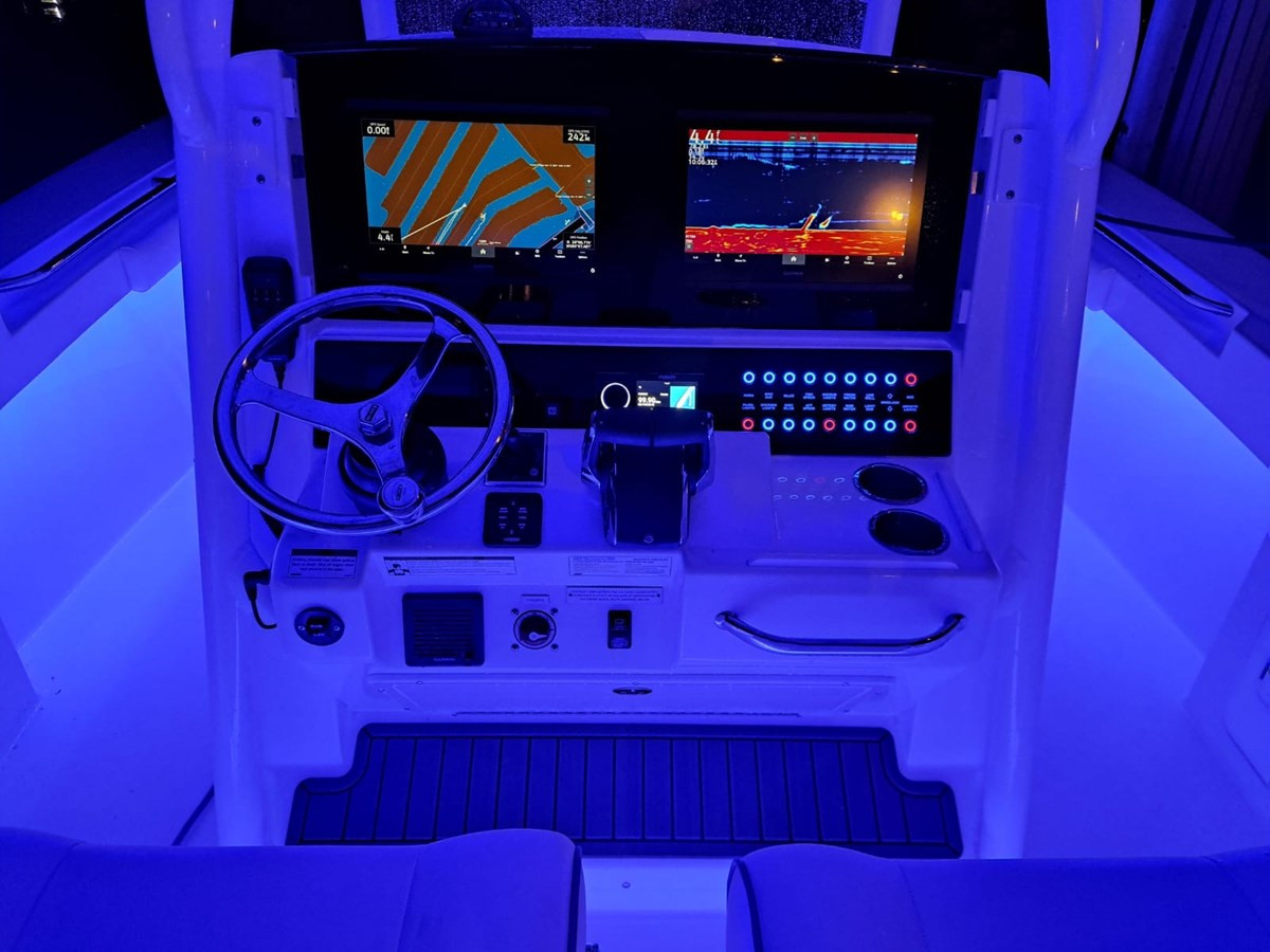 https://arconyachts.ams3.digitaloceanspaces.com/183756/conversions/large_4160954-optimize.jpg