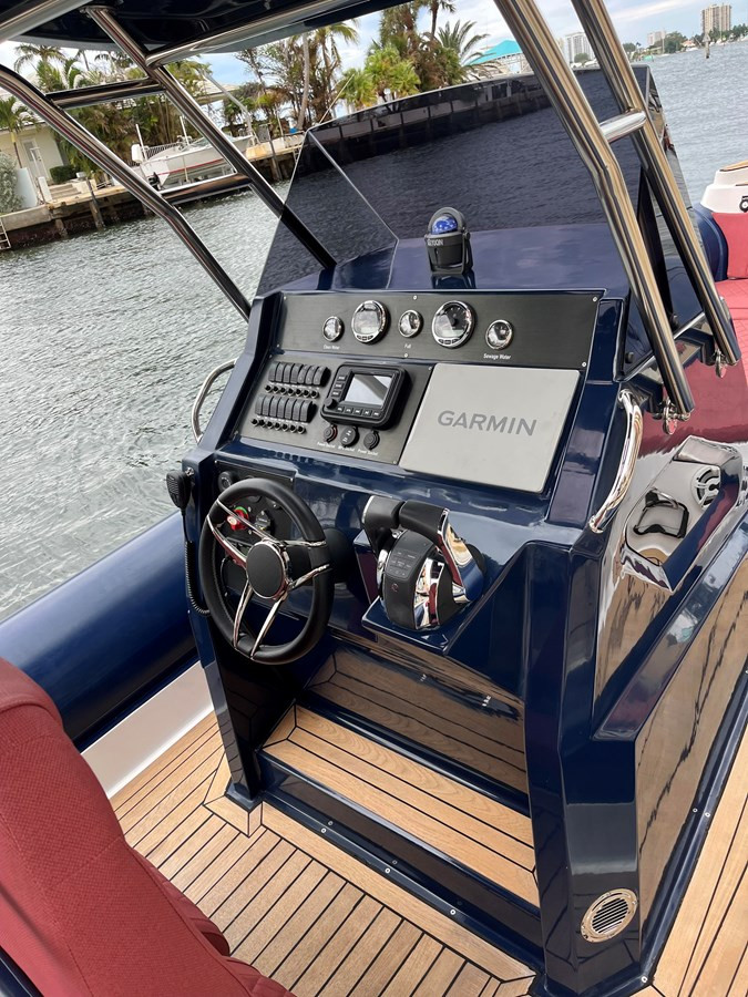 https://arconyachts.ams3.digitaloceanspaces.com/183830/conversions/large_4021104-optimize.jpg
