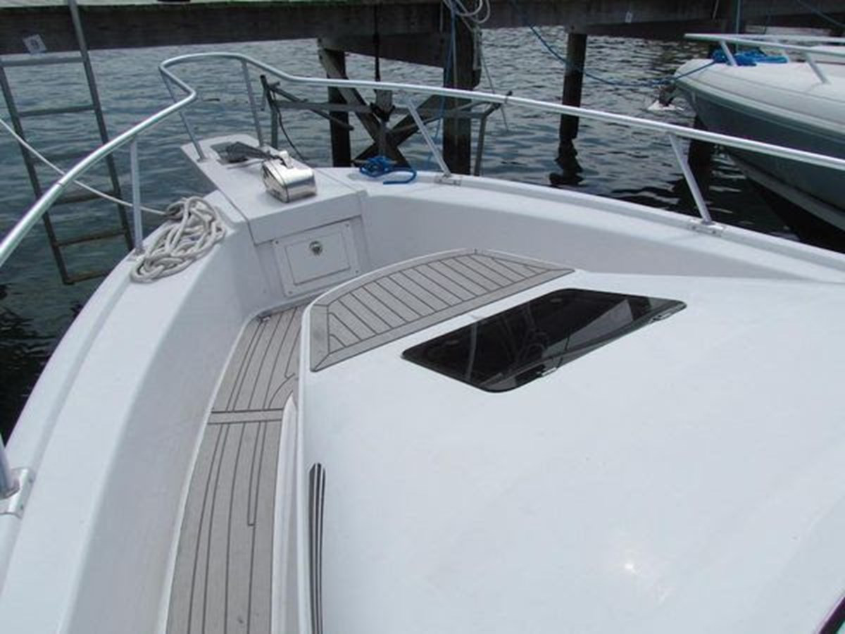 https://arconyachts.ams3.digitaloceanspaces.com/183883/conversions/large_3973686-optimize.jpg
