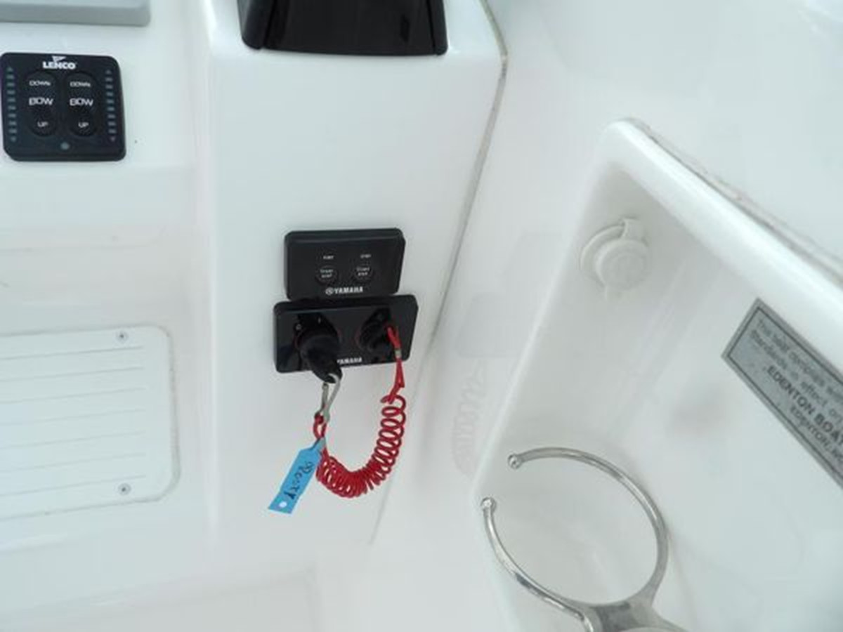 https://arconyachts.ams3.digitaloceanspaces.com/183886/conversions/large_3940115-optimize.jpg