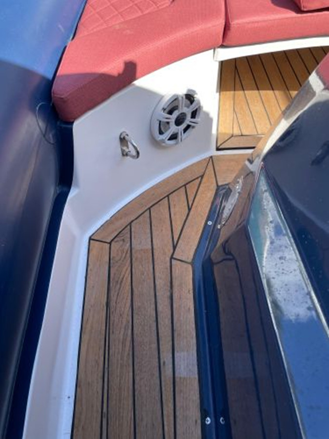 https://arconyachts.ams3.digitaloceanspaces.com/183891/conversions/large_3882953-optimize.jpg