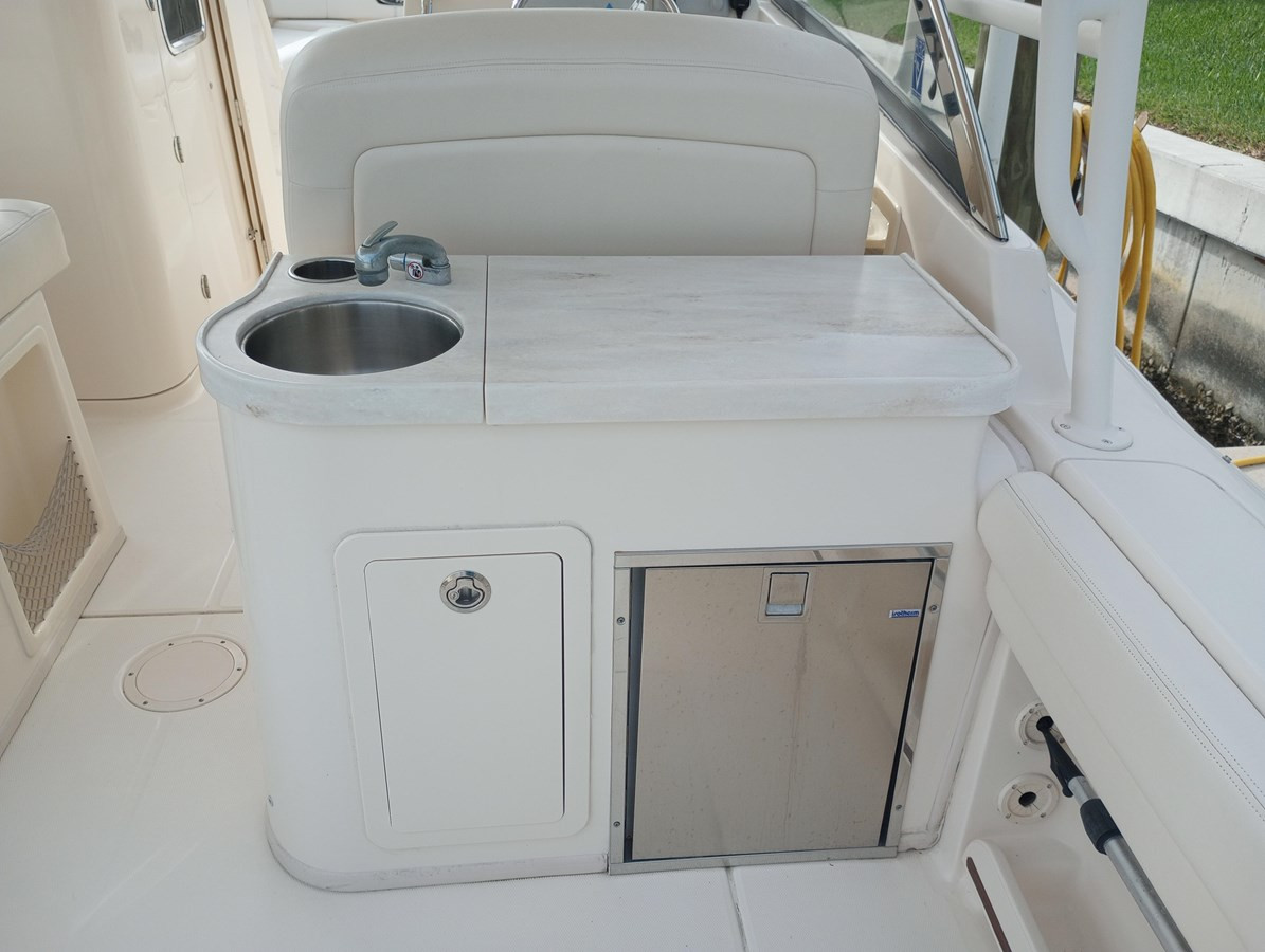 https://arconyachts.ams3.digitaloceanspaces.com/183965/conversions/large_4110659-optimize.jpg