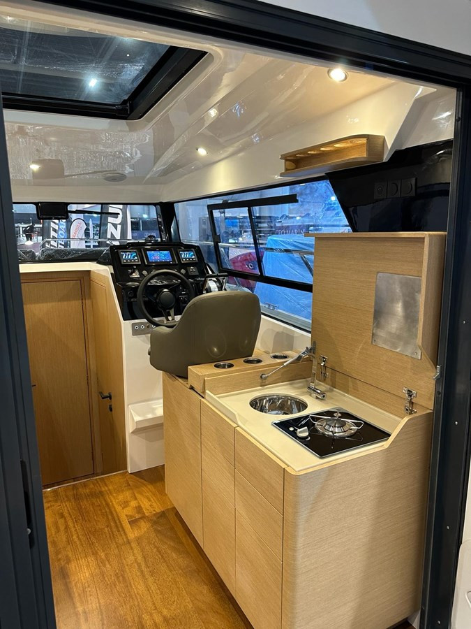 https://arconyachts.ams3.digitaloceanspaces.com/184016/conversions/large_4121129-optimize.jpg