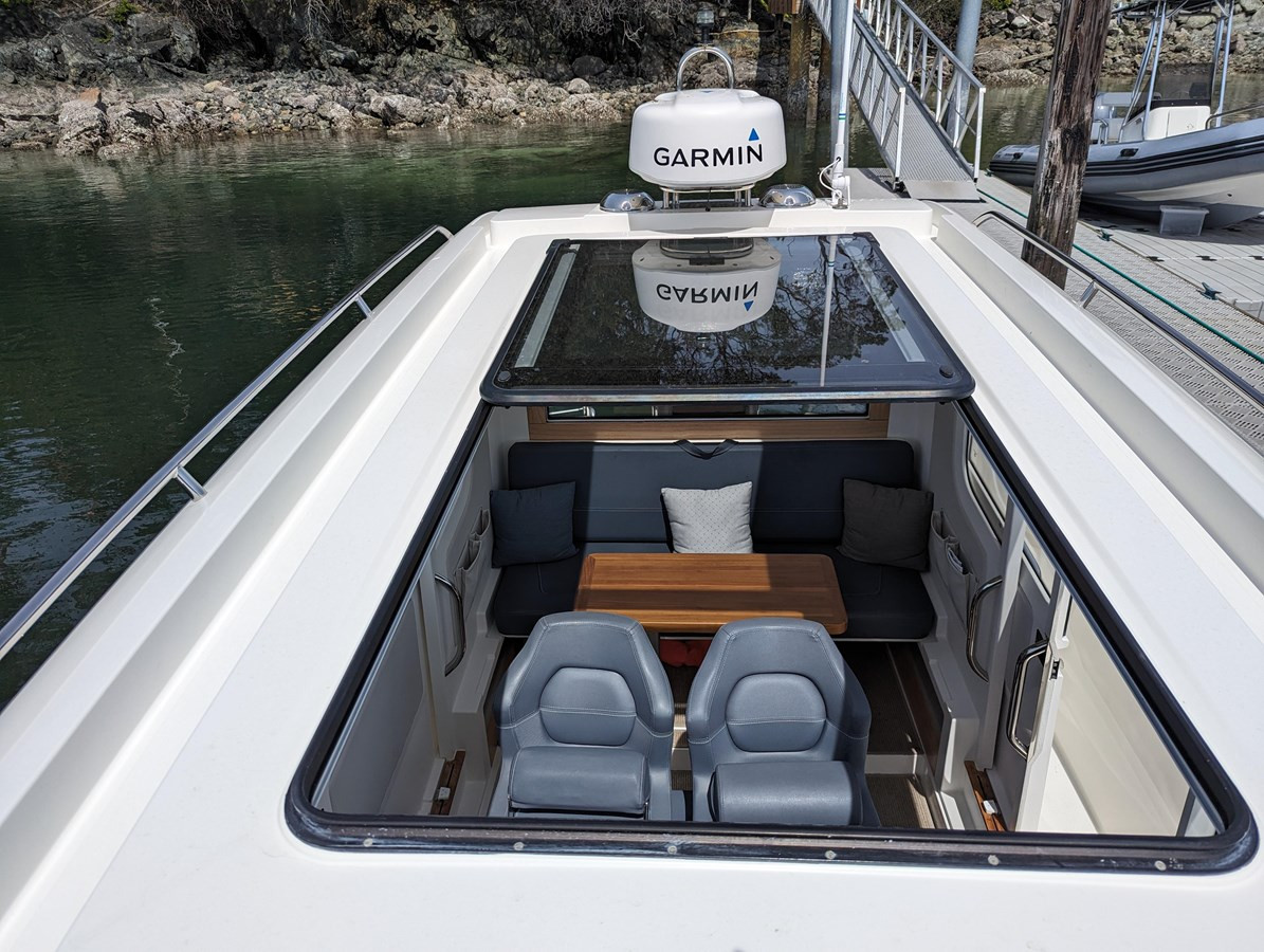 https://arconyachts.ams3.digitaloceanspaces.com/184067/conversions/large_4191852-optimize.jpg
