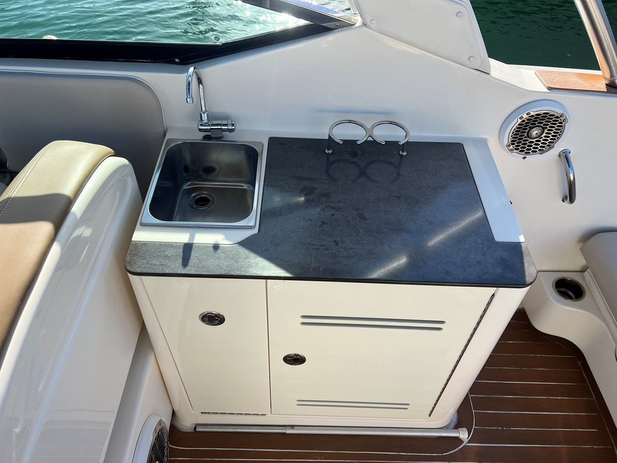 https://arconyachts.ams3.digitaloceanspaces.com/184076/conversions/large_4183128-optimize.jpg