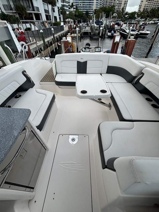 https://arconyachts.ams3.digitaloceanspaces.com/184128/conversions/large_4209977-optimize.jpg