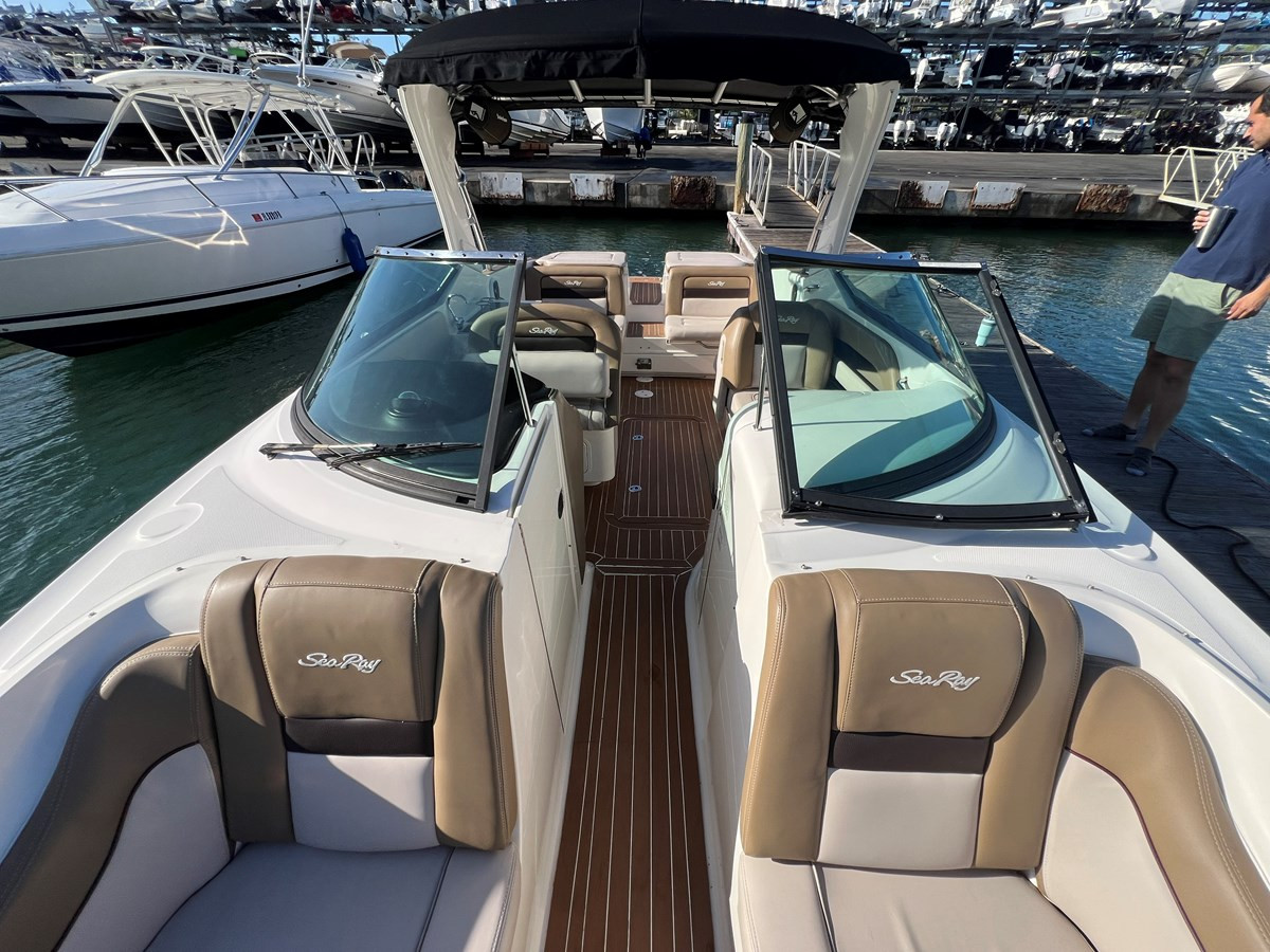 https://arconyachts.ams3.digitaloceanspaces.com/184136/conversions/large_4183148-optimize.jpg