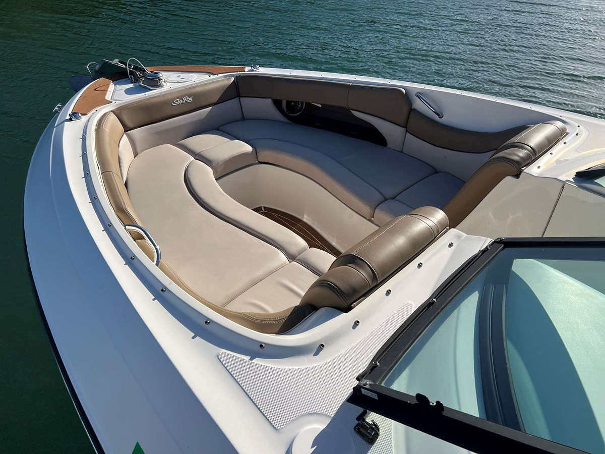 https://arconyachts.ams3.digitaloceanspaces.com/184140/conversions/large_4183149-optimize.jpg