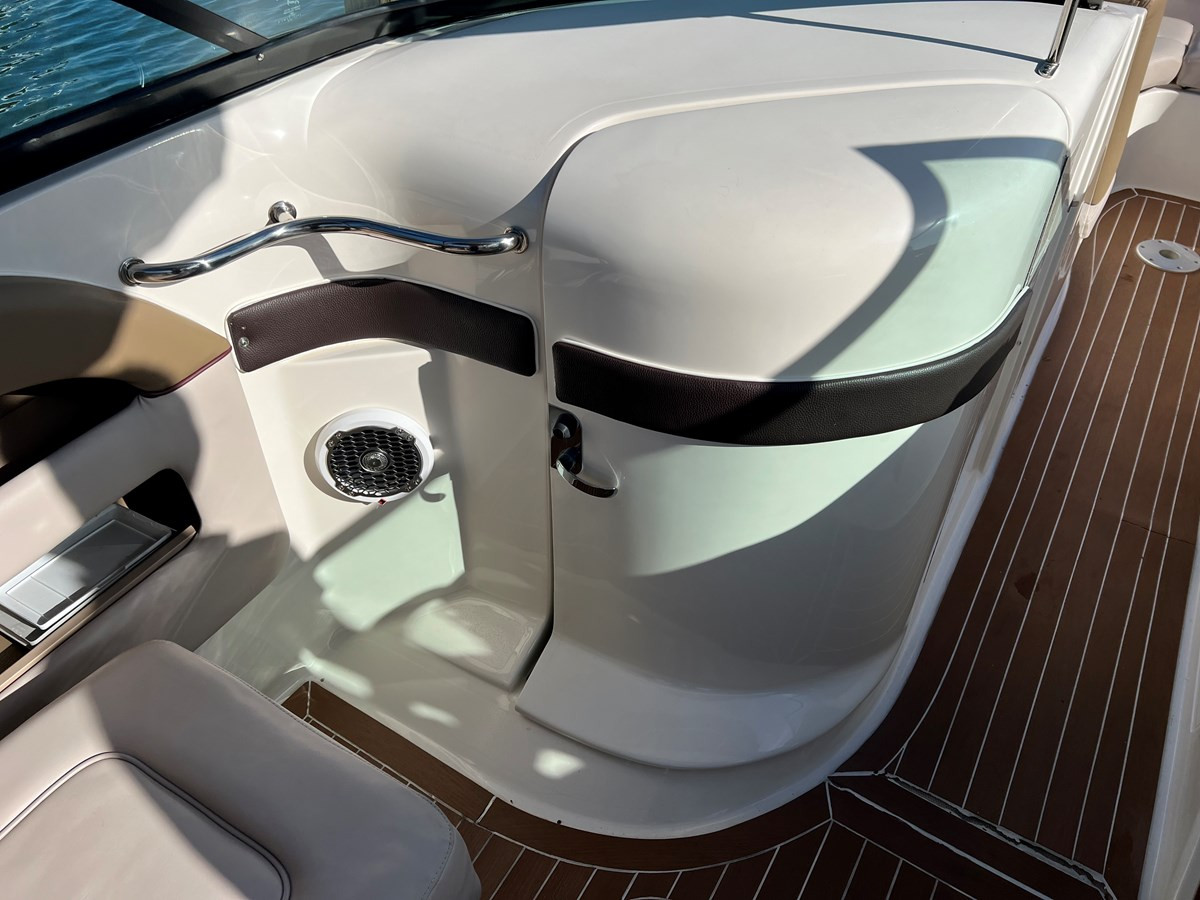 https://arconyachts.ams3.digitaloceanspaces.com/184148/conversions/large_4183152-optimize.jpg