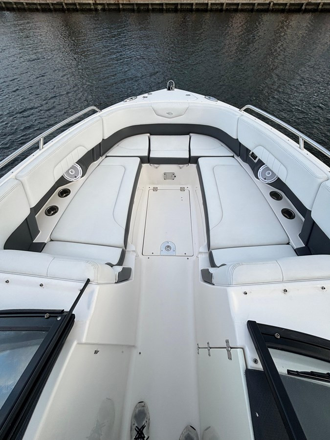 https://arconyachts.ams3.digitaloceanspaces.com/184152/conversions/large_4209986-optimize.jpg