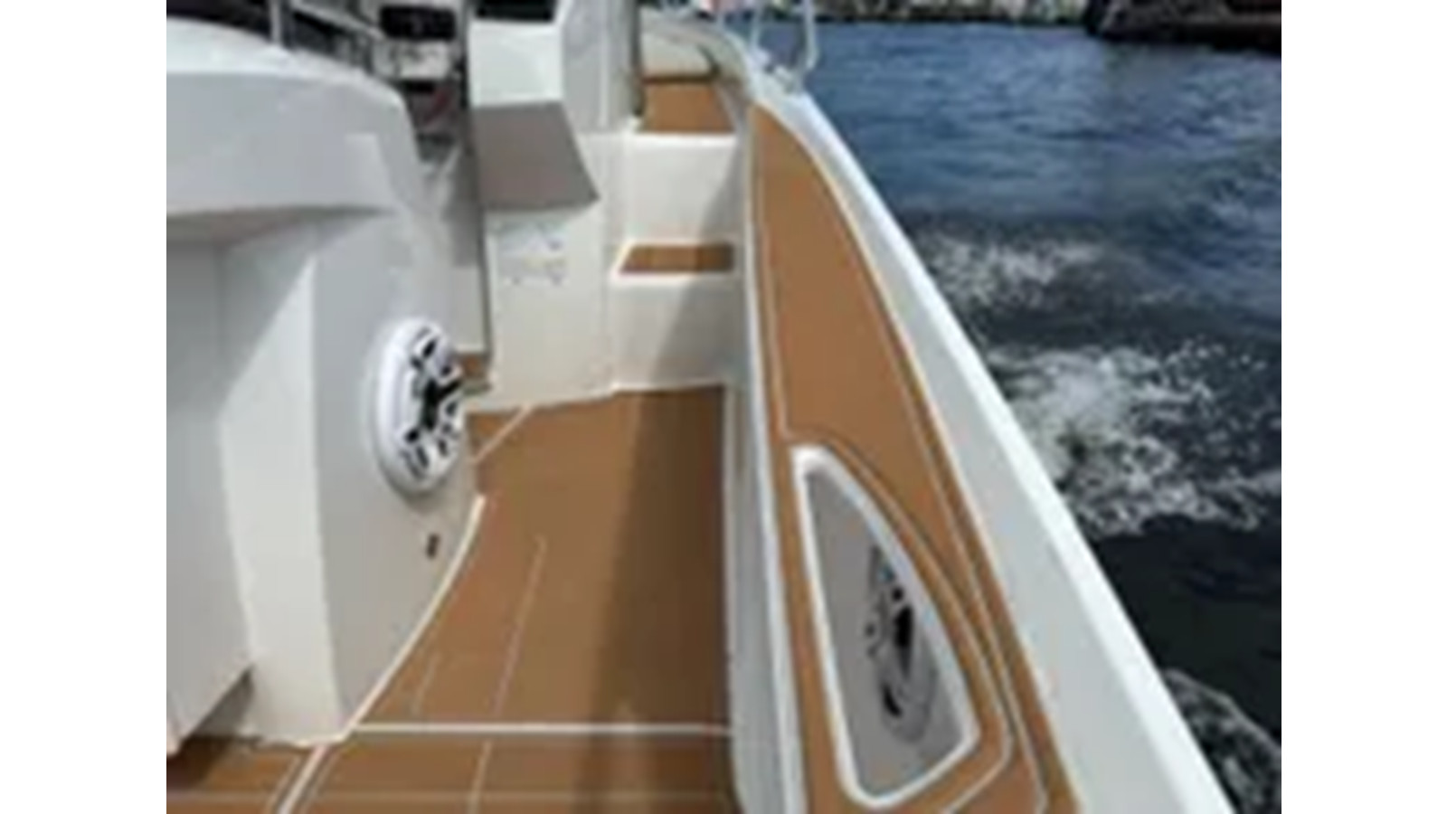 https://arconyachts.ams3.digitaloceanspaces.com/184258/conversions/large_4292978-optimize.jpg
