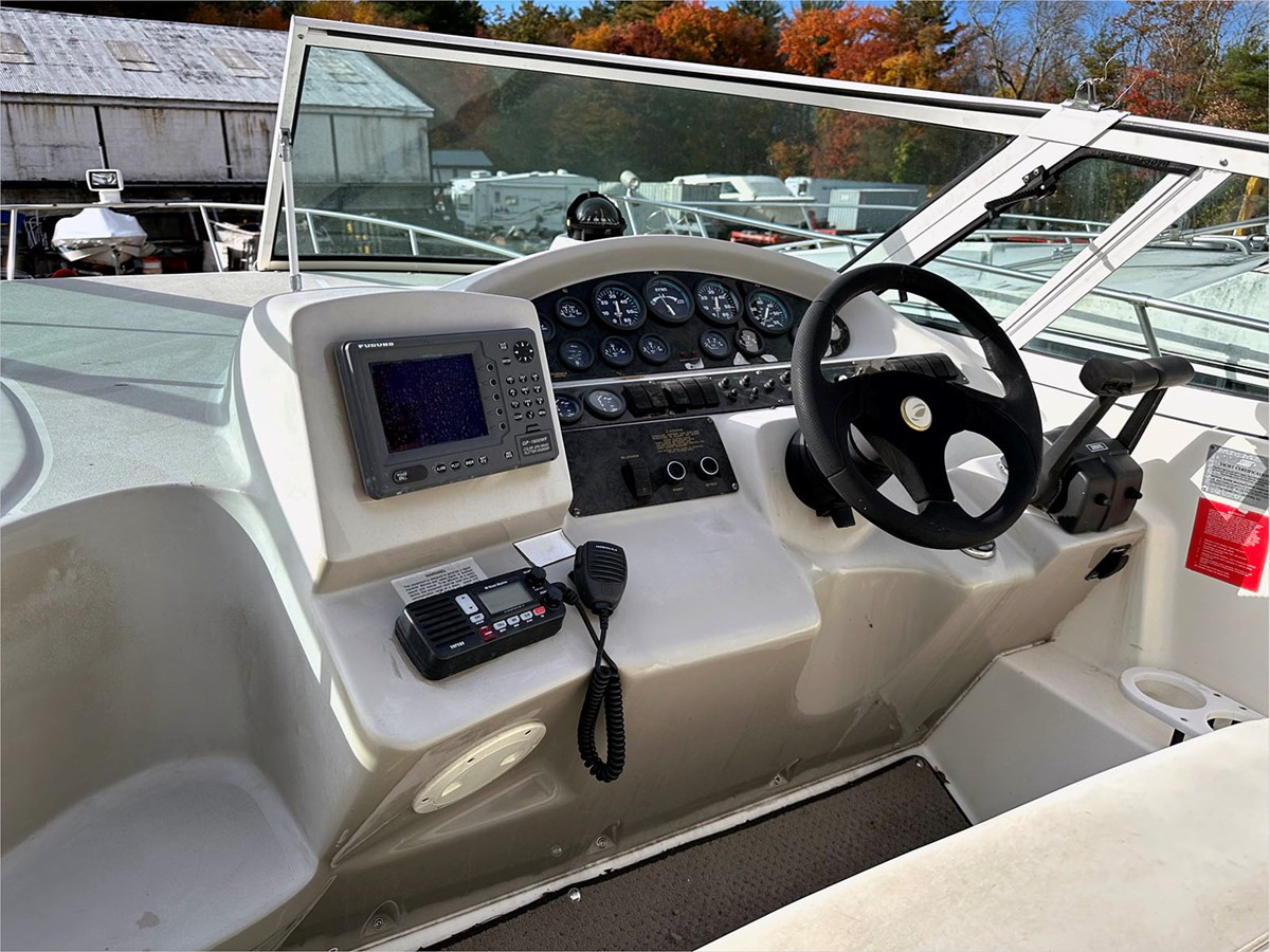 https://arconyachts.ams3.digitaloceanspaces.com/184264/conversions/large_4277861-optimize.jpg