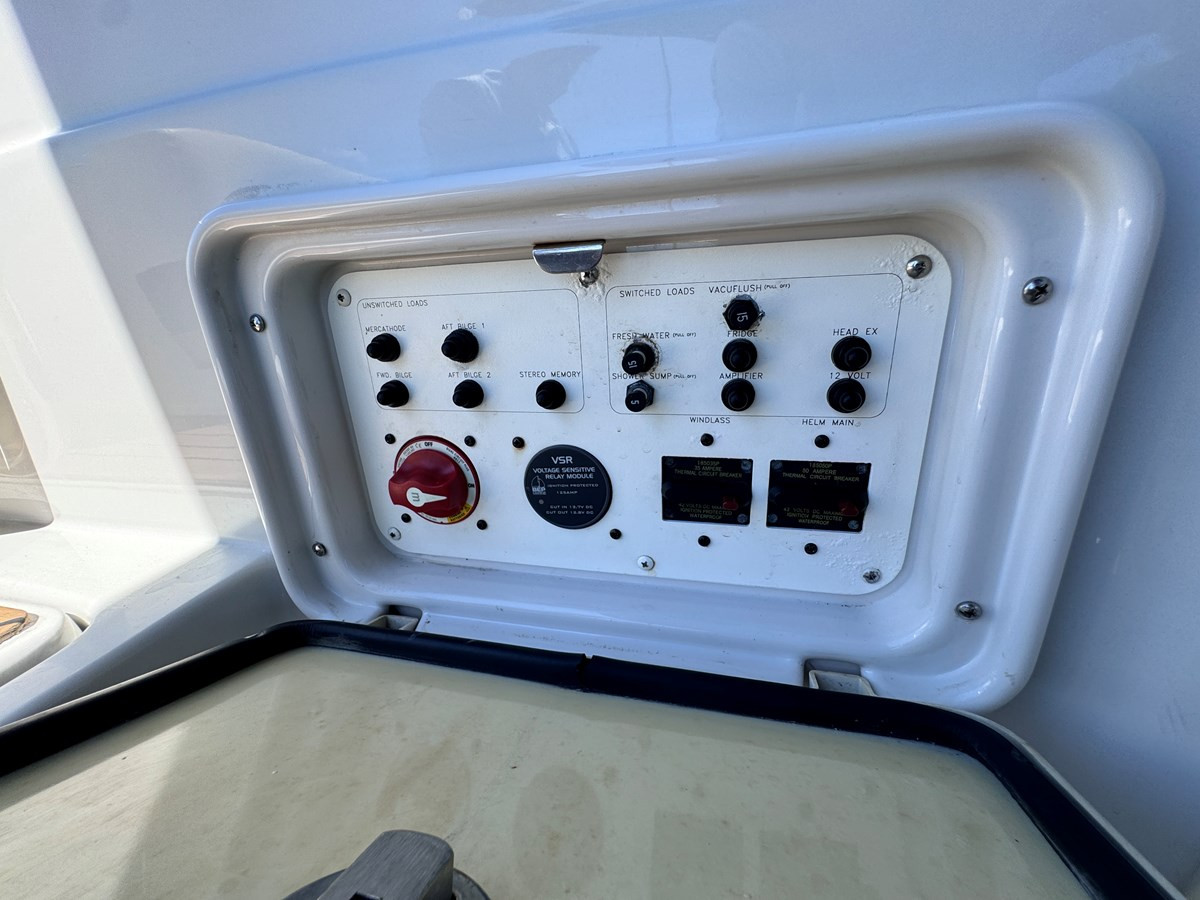 https://arconyachts.ams3.digitaloceanspaces.com/184406/conversions/large_4368416-optimize.jpg
