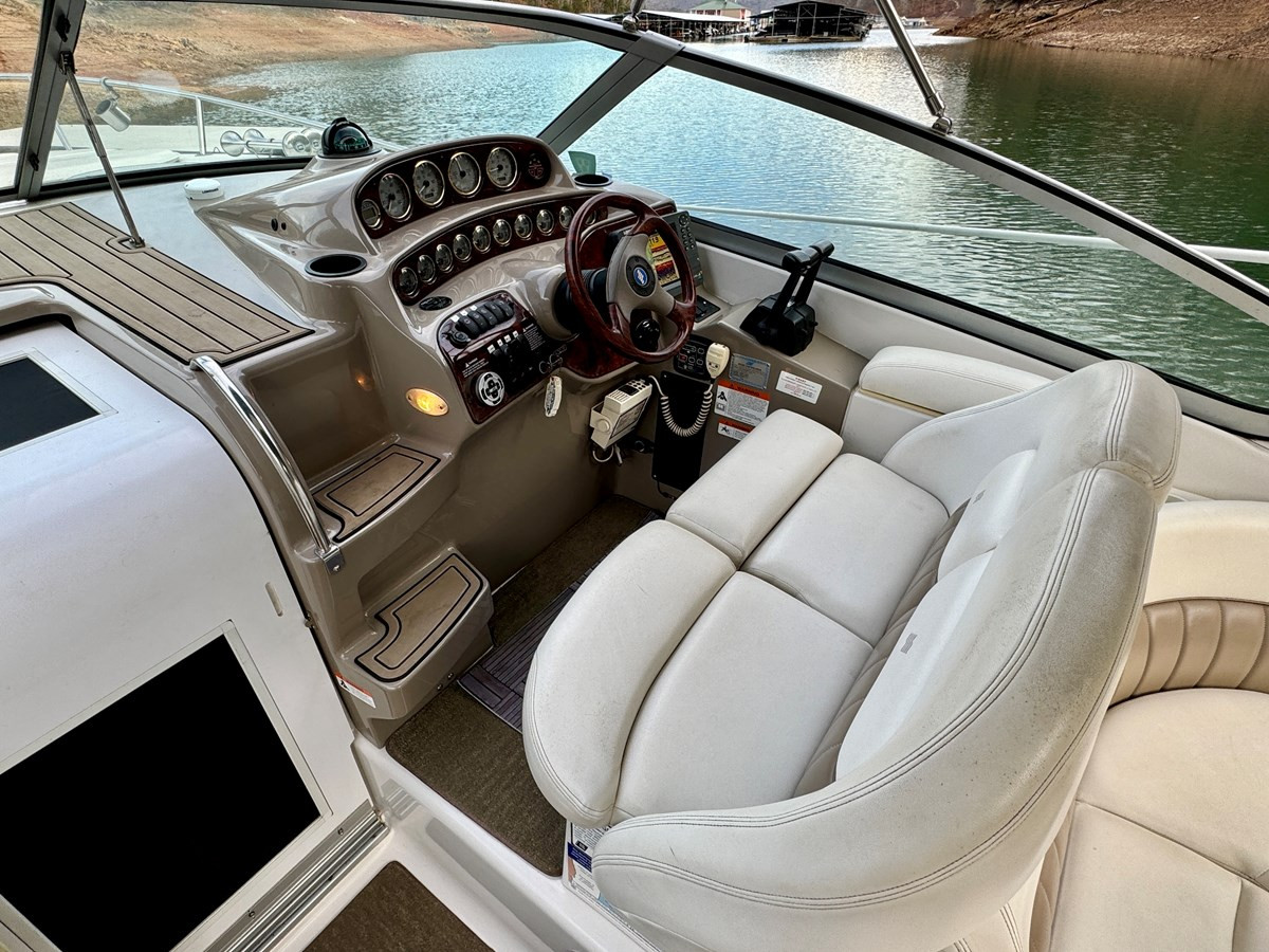 https://arconyachts.ams3.digitaloceanspaces.com/184414/conversions/large_4500128-optimize.jpg