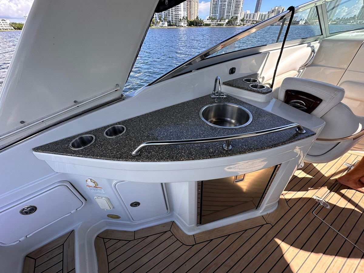 https://arconyachts.ams3.digitaloceanspaces.com/184418/conversions/large_4368421-optimize.jpg