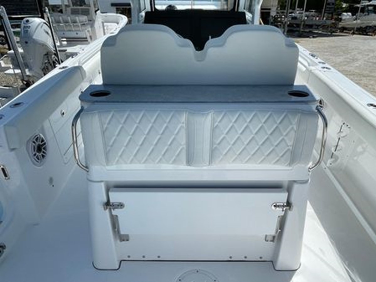 https://arconyachts.ams3.digitaloceanspaces.com/184534/conversions/large_4596807-optimize.jpg
