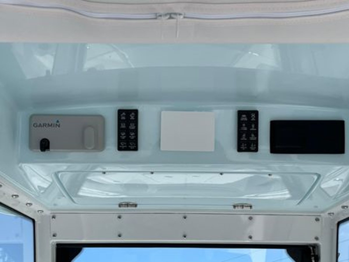 https://arconyachts.ams3.digitaloceanspaces.com/184540/conversions/large_4596810-optimize.jpg