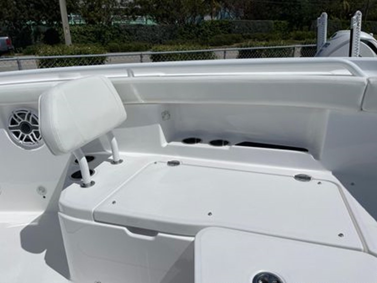 https://arconyachts.ams3.digitaloceanspaces.com/184572/conversions/large_4596822-optimize.jpg