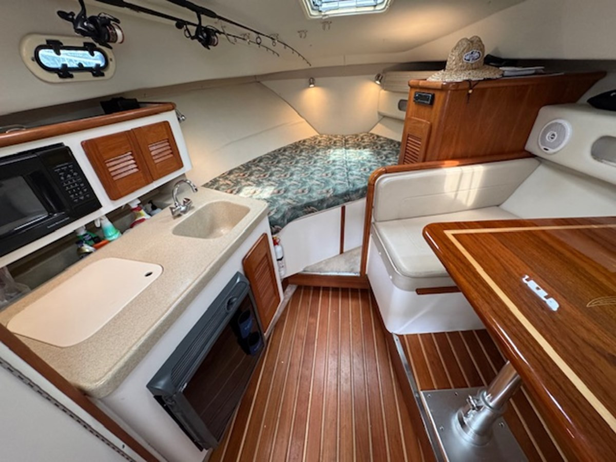 https://arconyachts.ams3.digitaloceanspaces.com/184679/conversions/large_4724389-optimize.jpg