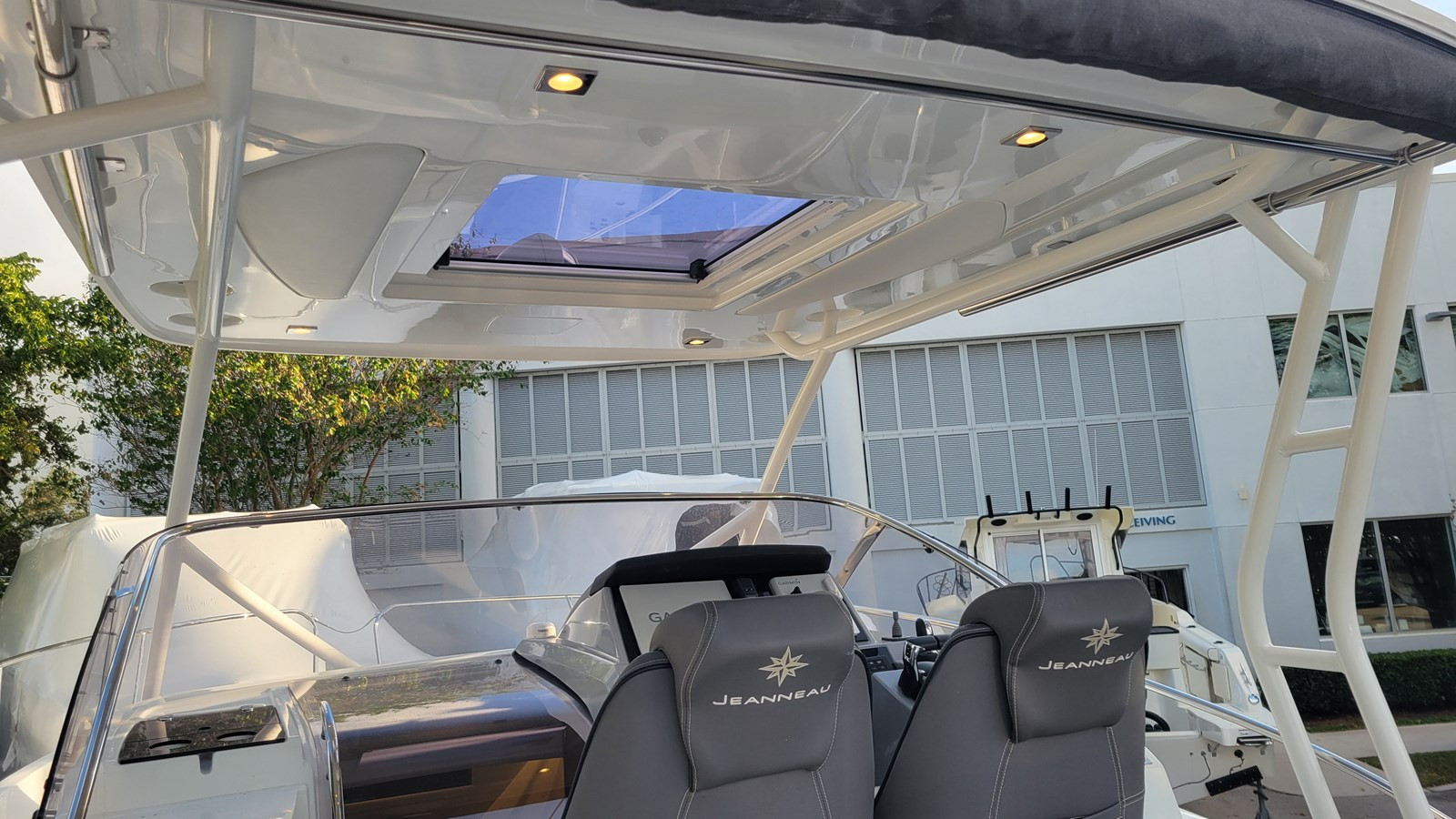 https://arconyachts.ams3.digitaloceanspaces.com/184731/conversions/large_4440721-optimize.jpg