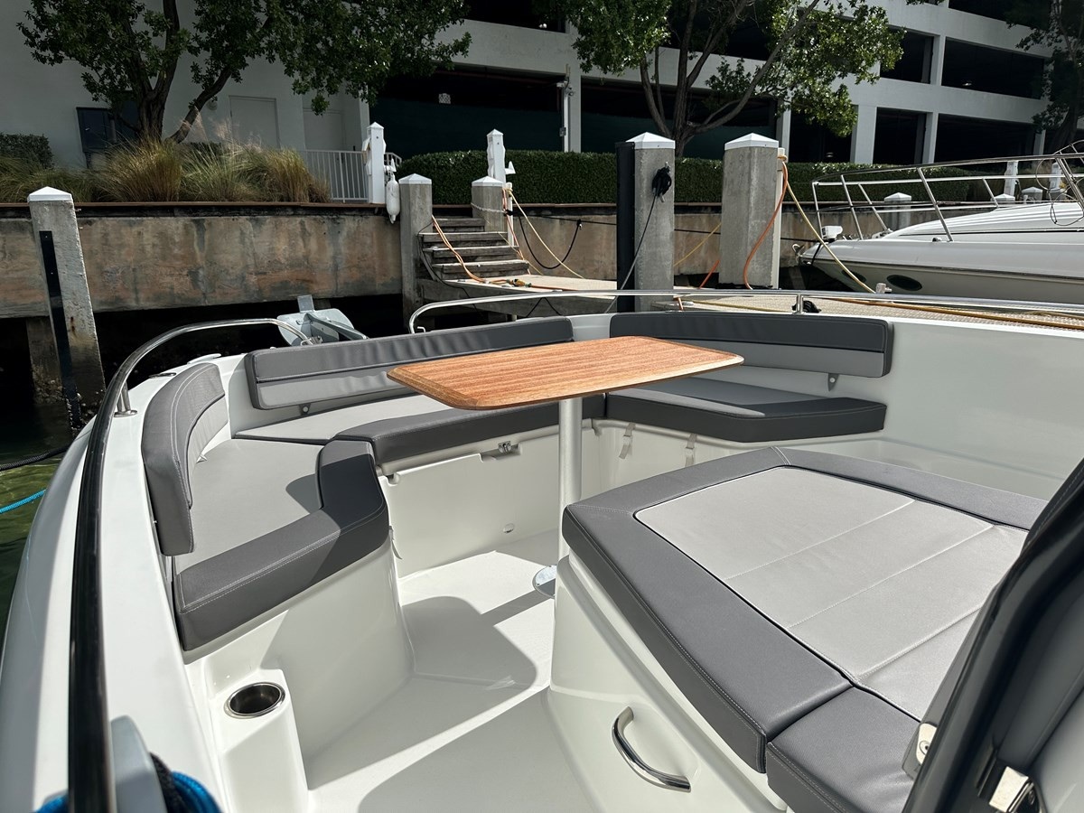 https://arconyachts.ams3.digitaloceanspaces.com/184847/conversions/large_4666385-optimize.jpg