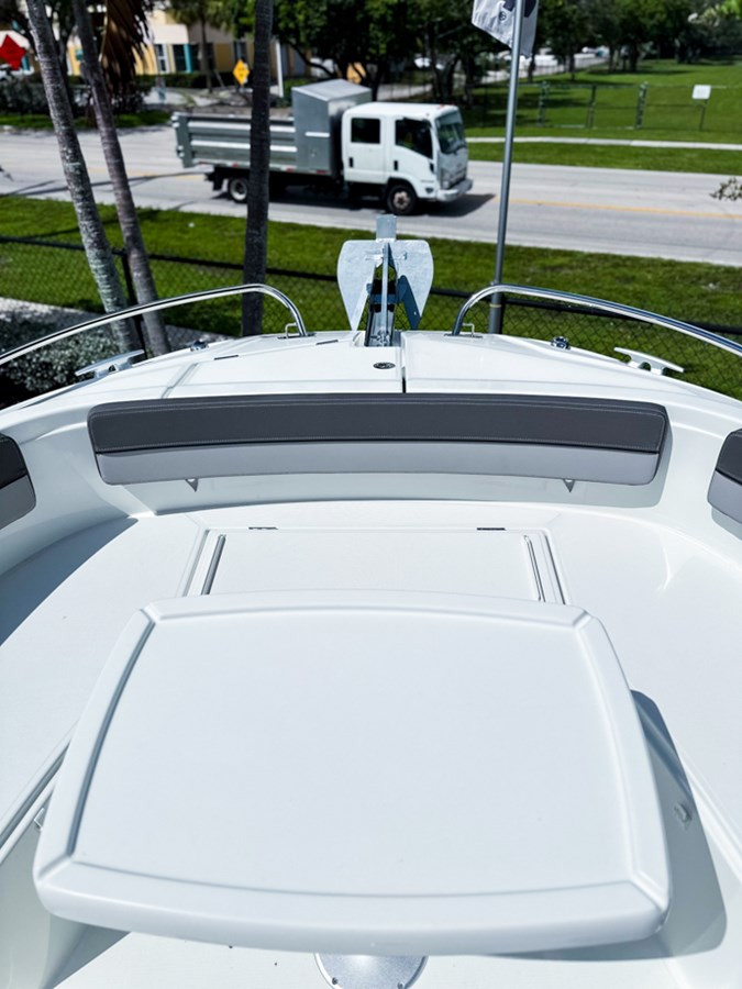 https://arconyachts.ams3.digitaloceanspaces.com/184851/conversions/large_4641438-optimize.jpg
