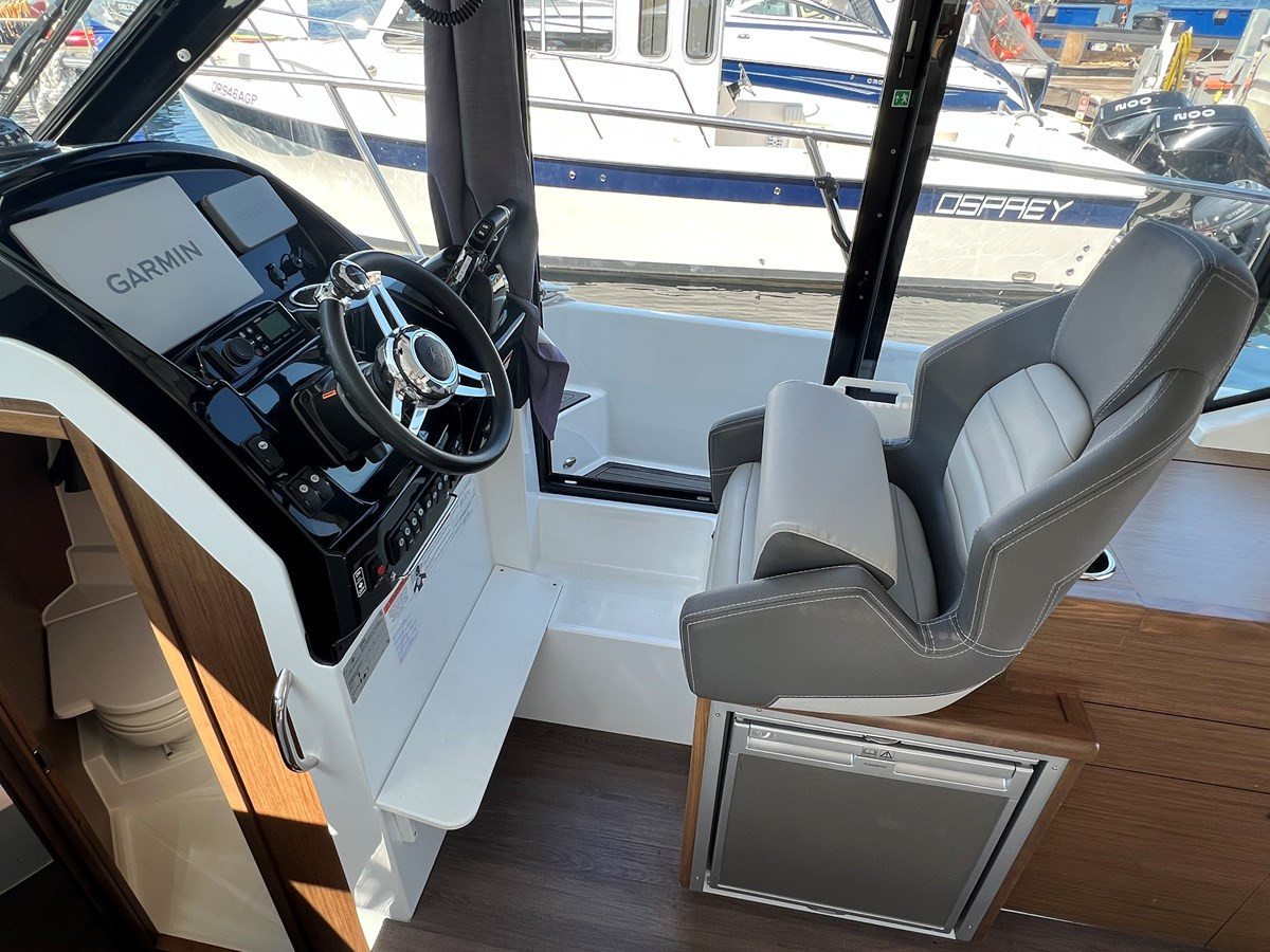 https://arconyachts.ams3.digitaloceanspaces.com/185024/conversions/large_4318065-optimize.jpg