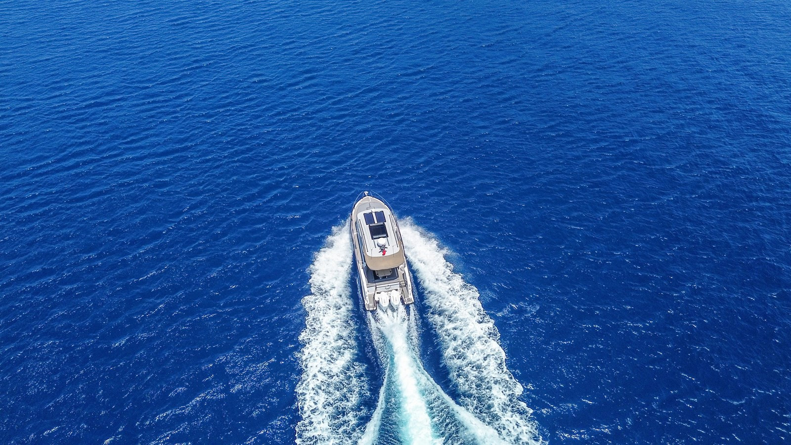 https://arconyachts.ams3.digitaloceanspaces.com/185205/conversions/large_4716932-optimize.jpg