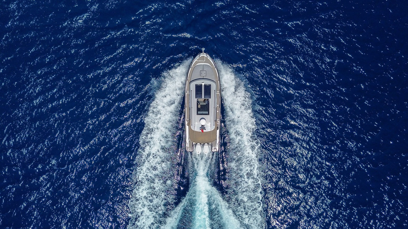 https://arconyachts.ams3.digitaloceanspaces.com/185208/conversions/large_4716933-optimize.jpg
