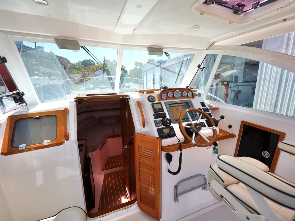 https://arconyachts.ams3.digitaloceanspaces.com/185210/conversions/large_4746636-optimize.jpg