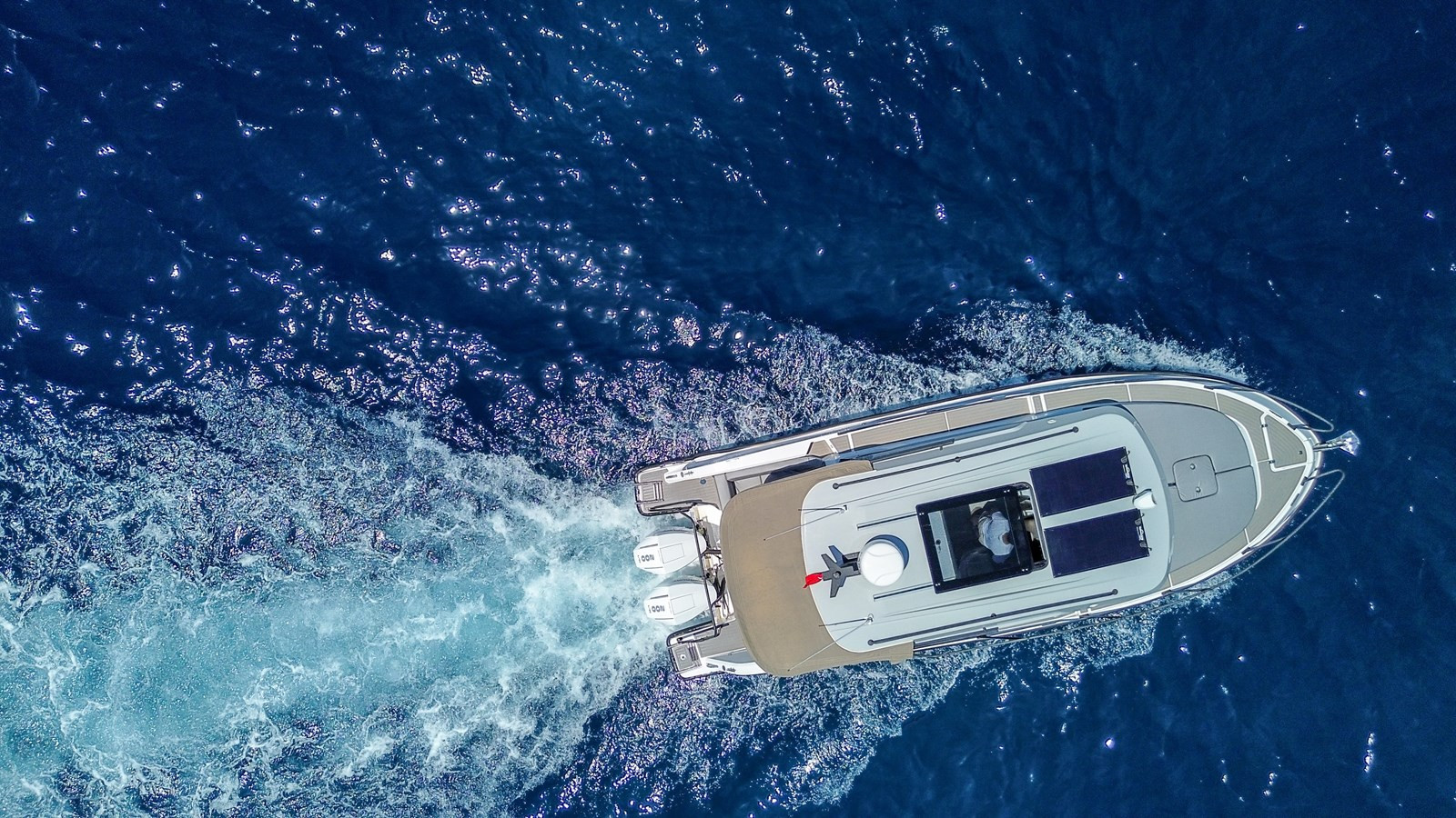 https://arconyachts.ams3.digitaloceanspaces.com/185211/conversions/large_4716935-optimize.jpg