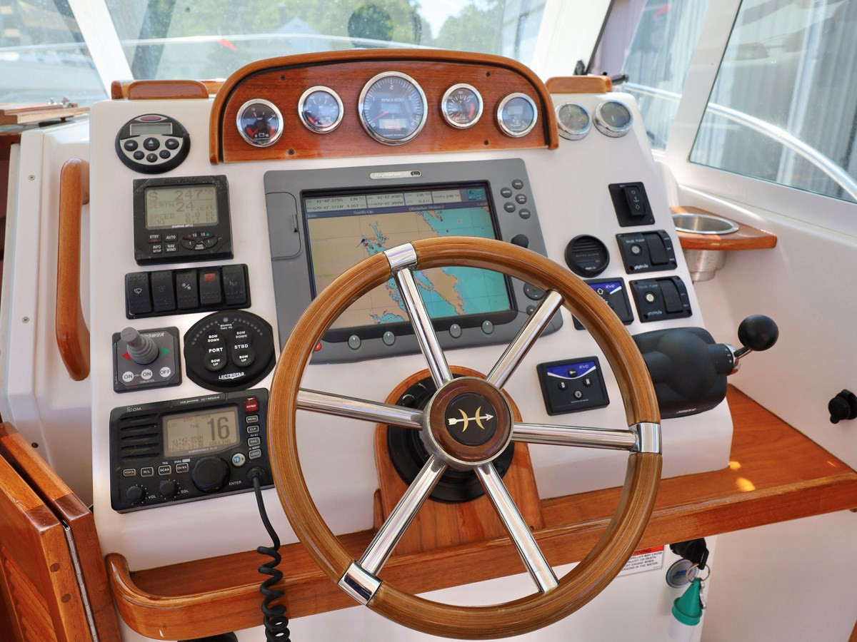 https://arconyachts.ams3.digitaloceanspaces.com/185216/conversions/large_4746638-optimize.jpg