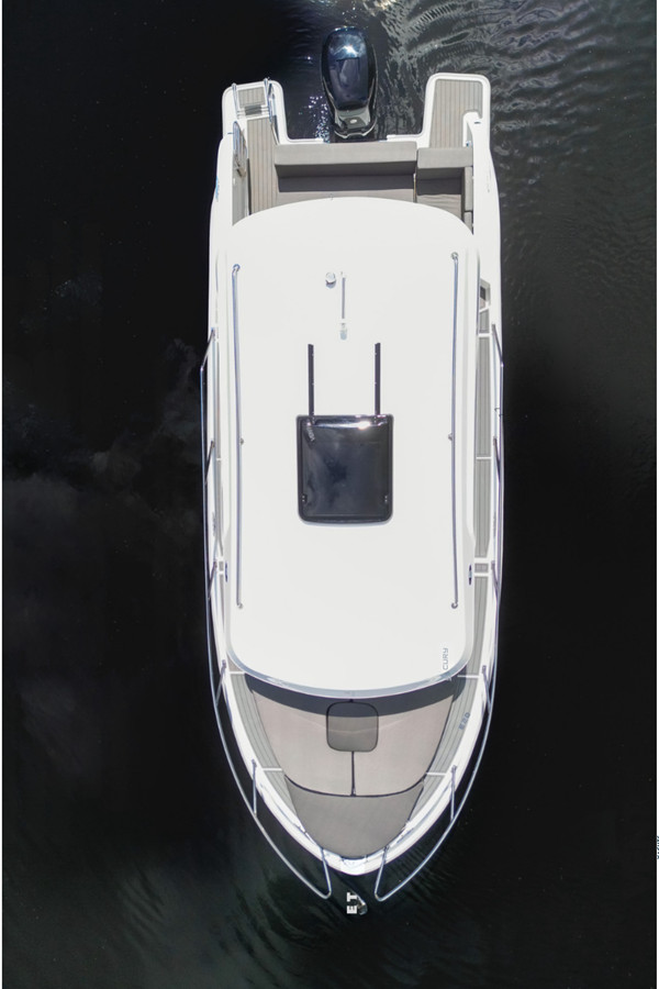 https://arconyachts.ams3.digitaloceanspaces.com/185288/conversions/large_4152193-optimize.jpg