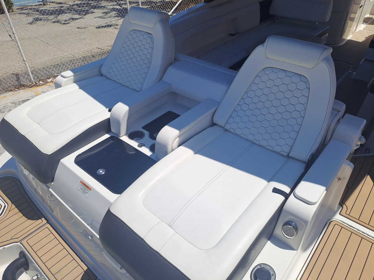 https://arconyachts.ams3.digitaloceanspaces.com/185517/conversions/large_4144827-optimize.jpg
