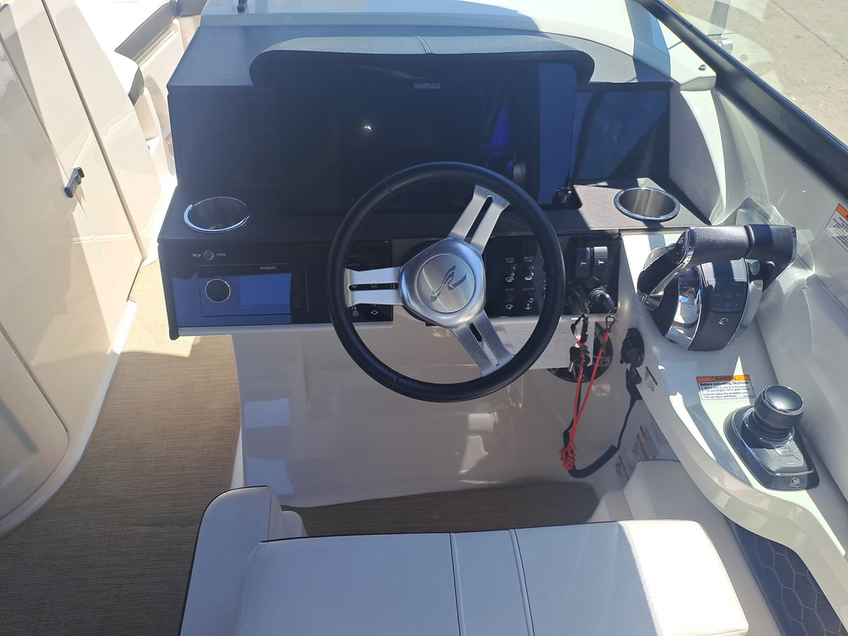 https://arconyachts.ams3.digitaloceanspaces.com/185547/conversions/large_4144837-optimize.jpg