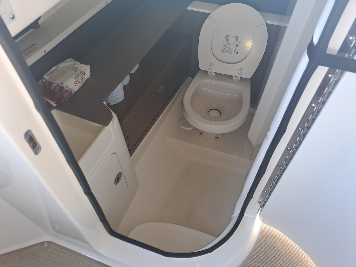 https://arconyachts.ams3.digitaloceanspaces.com/185556/conversions/large_4144840-optimize.jpg