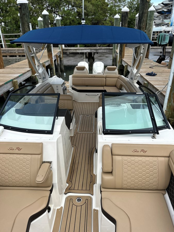 https://arconyachts.ams3.digitaloceanspaces.com/185603/conversions/large_4718397-optimize.jpg
