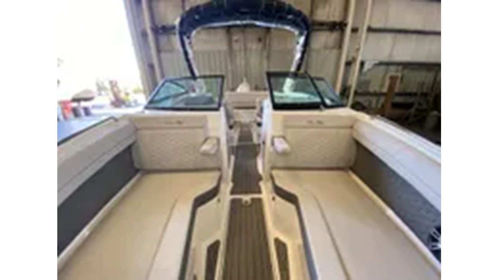 https://arconyachts.ams3.digitaloceanspaces.com/185607/conversions/large_4326523-optimize.jpg
