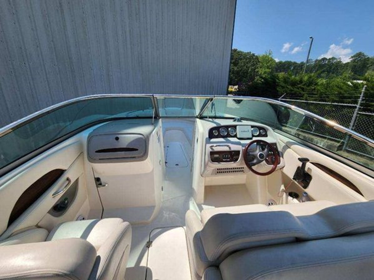 https://arconyachts.ams3.digitaloceanspaces.com/185815/conversions/large_4123916-optimize.jpg