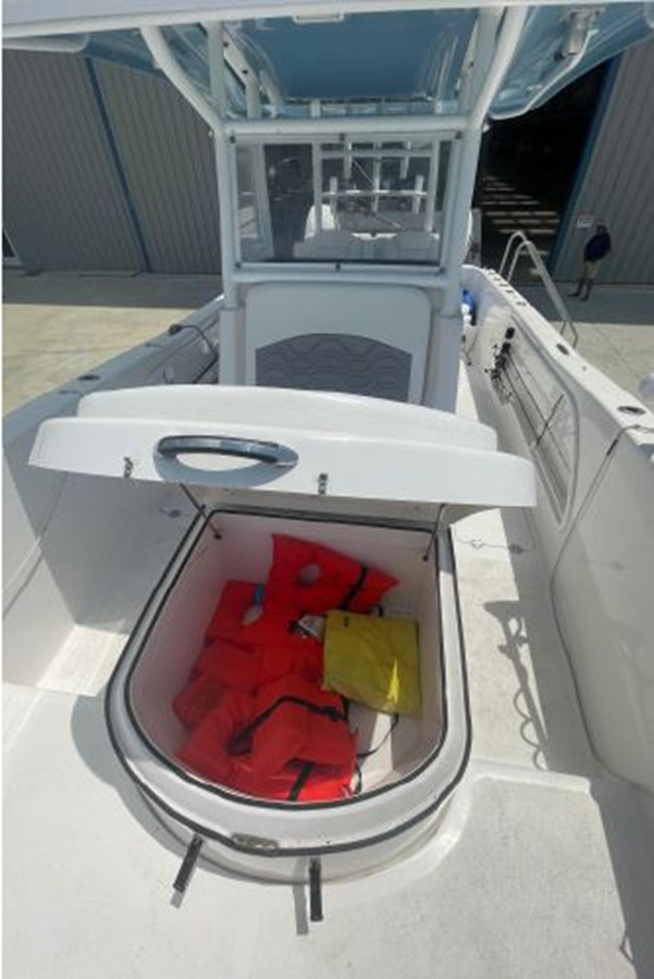 https://arconyachts.ams3.digitaloceanspaces.com/185825/conversions/large_3918655-optimize.jpg