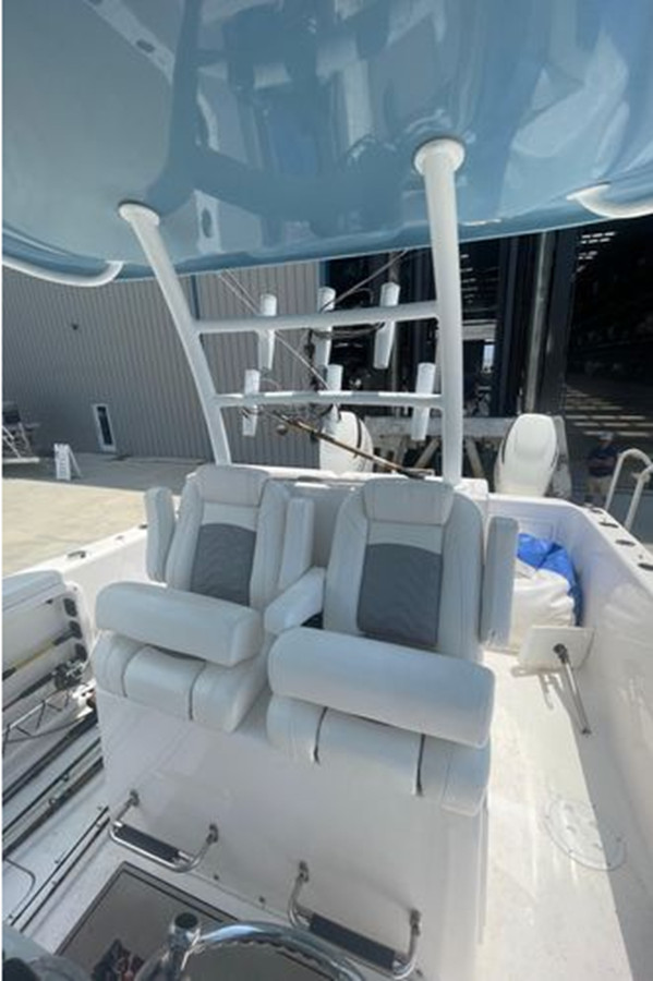 https://arconyachts.ams3.digitaloceanspaces.com/185829/conversions/large_3918656-optimize.jpg