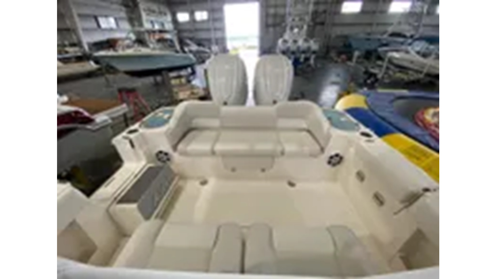 https://arconyachts.ams3.digitaloceanspaces.com/185967/conversions/large_4325958-optimize.jpg