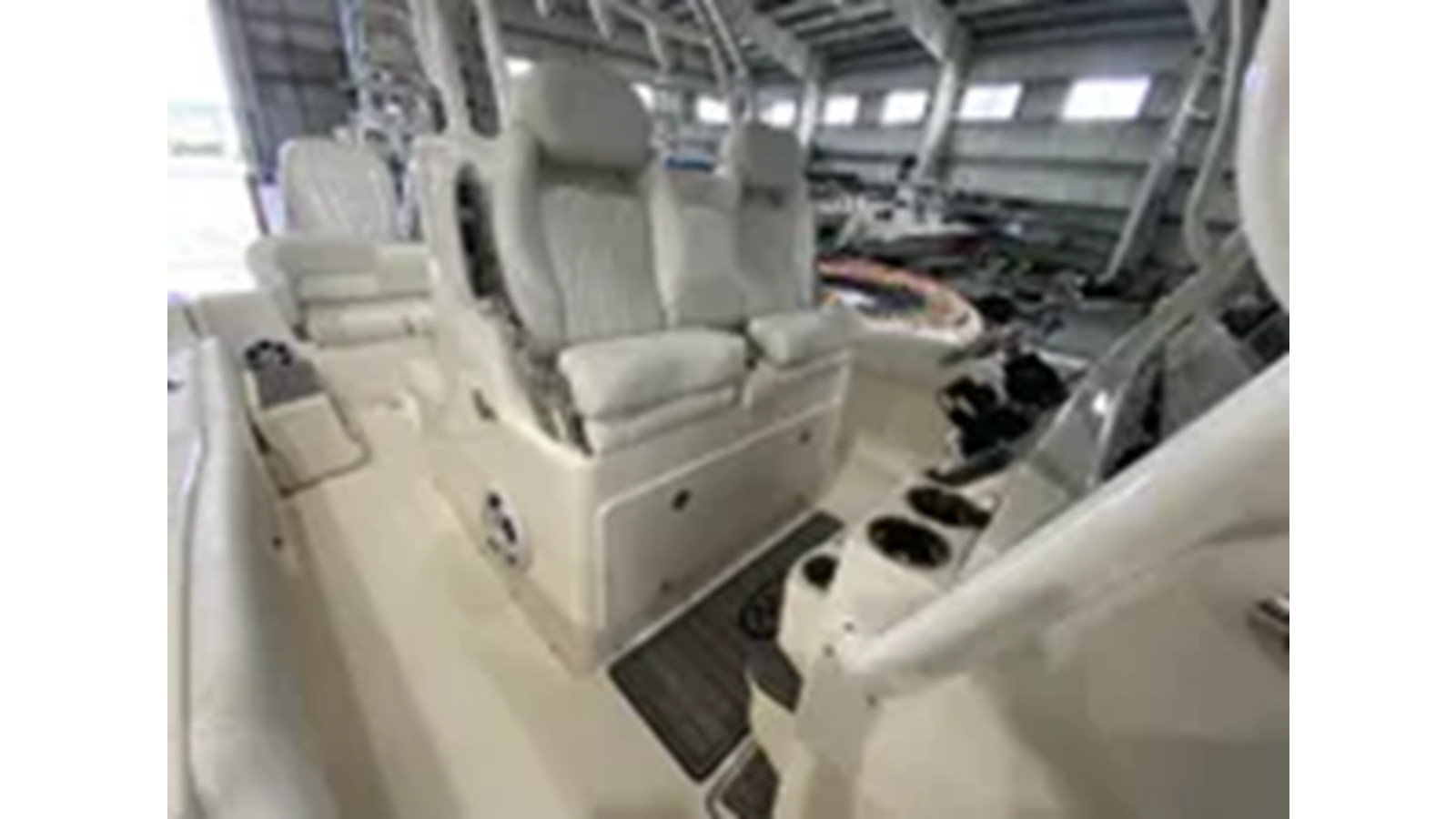 https://arconyachts.ams3.digitaloceanspaces.com/185976/conversions/large_4325961-optimize.jpg